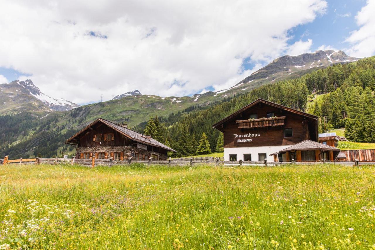 Gaestehaus Tauernhaus Matrei in Osttirol Exterior photo